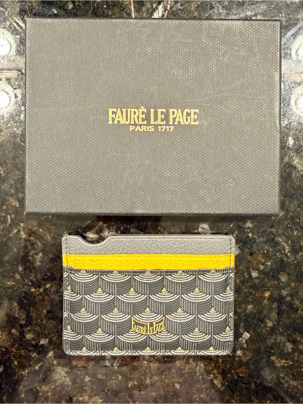 Fauré Le Page 4 CC Holder Steel Grey  Yellow Trim